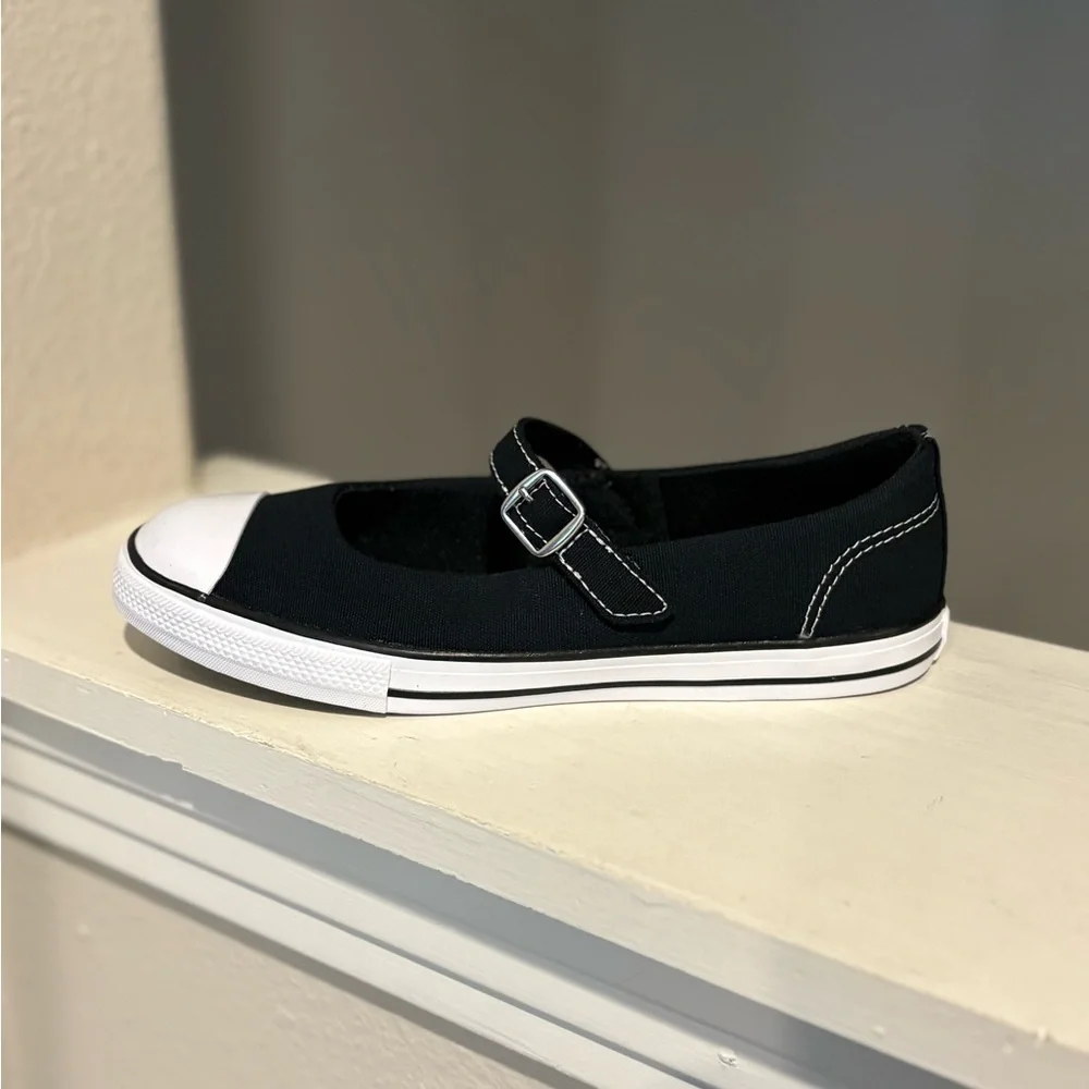 Converse CTAS Dainty Mary Jane Chuck Taylor Black White Slip On Shoes Youth 2Y